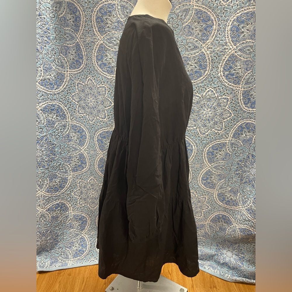 Black V-Neck long sleeve black dress - Picture 2 of 7